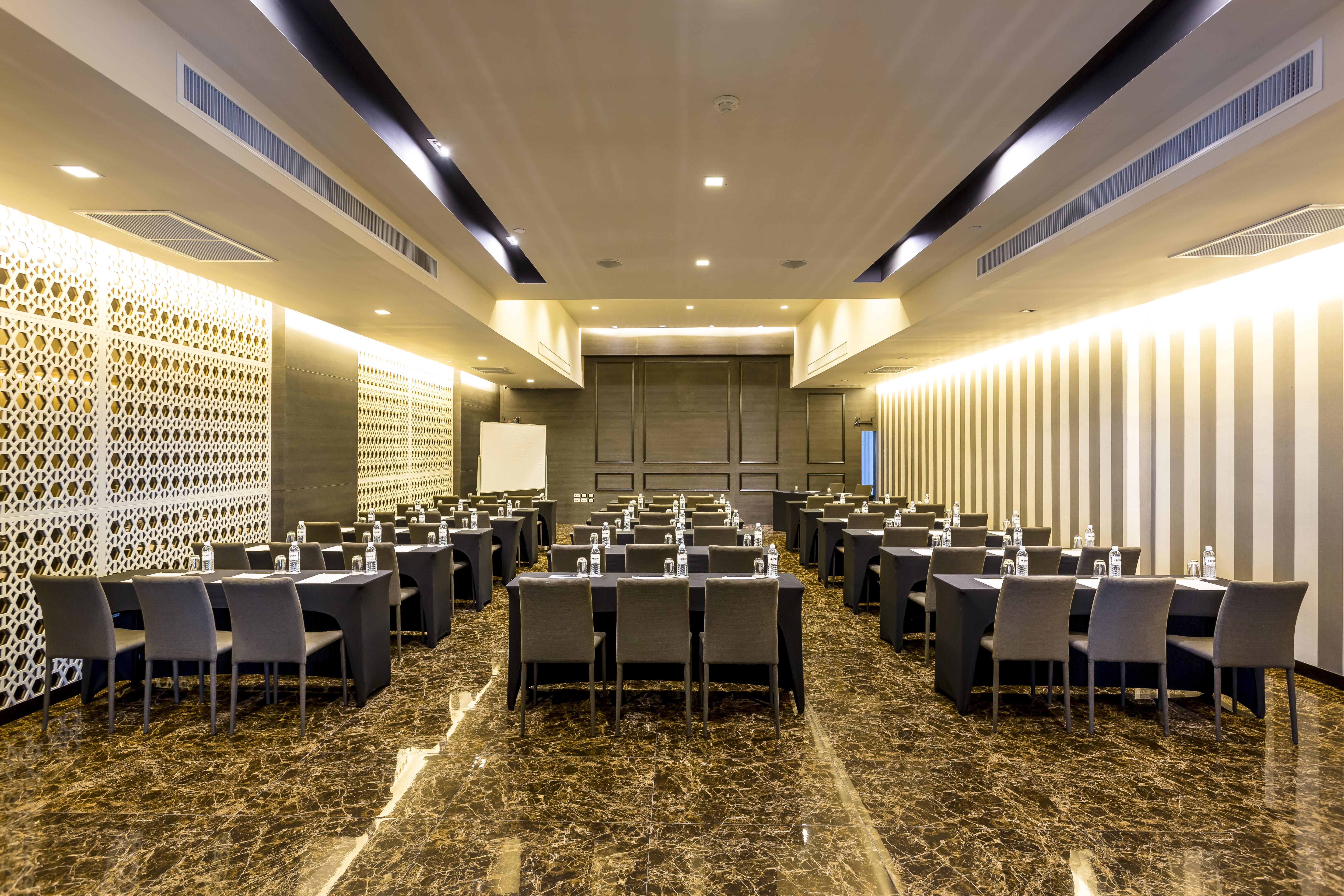 Tsix5 Hotel Pattaja Kültér fotó